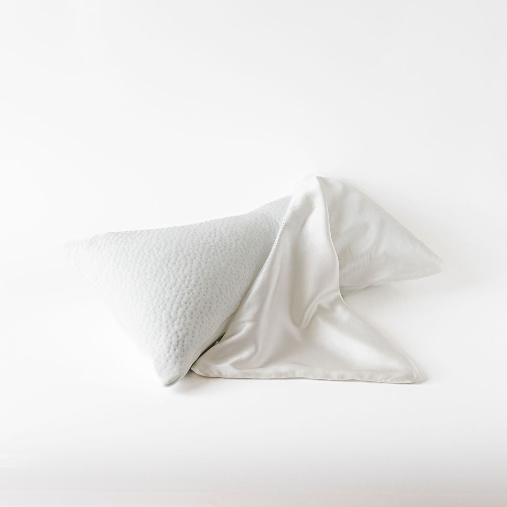 tet a tet Mulbbery Silky Pillowcase